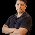 netspend y rv combinan la cartera global con la marca matriz ouro grafika numer 1