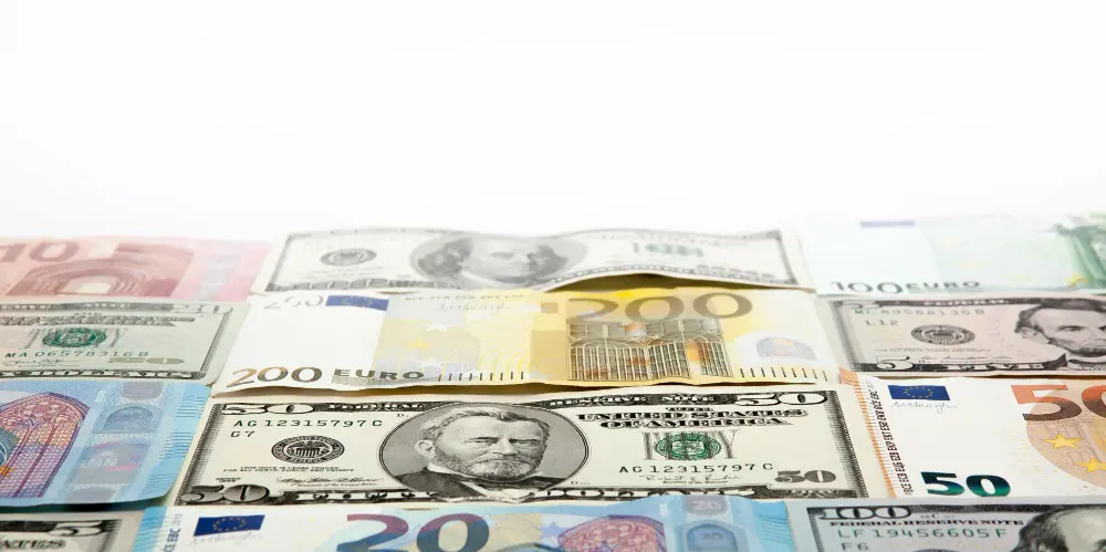 Euro Awaits Ifo Signal as Yen and CEE Currencies Track Risk Sentiment