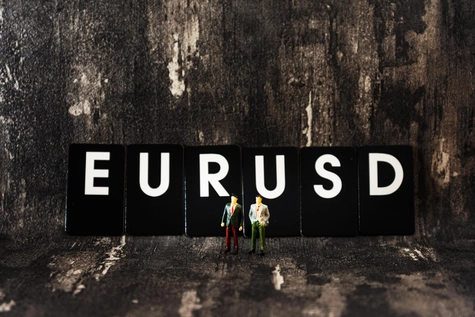 EUR/USD Strength Holds Amid Fiscal Hopes, But Risks Remain