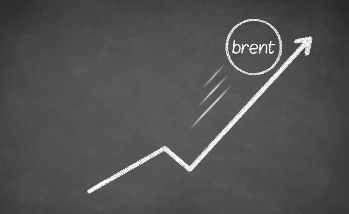 Los precios del petróleo se tambalean ante tensiones geopolíticas y datos económicos europeos, ¿cuánto vale el gas natural?