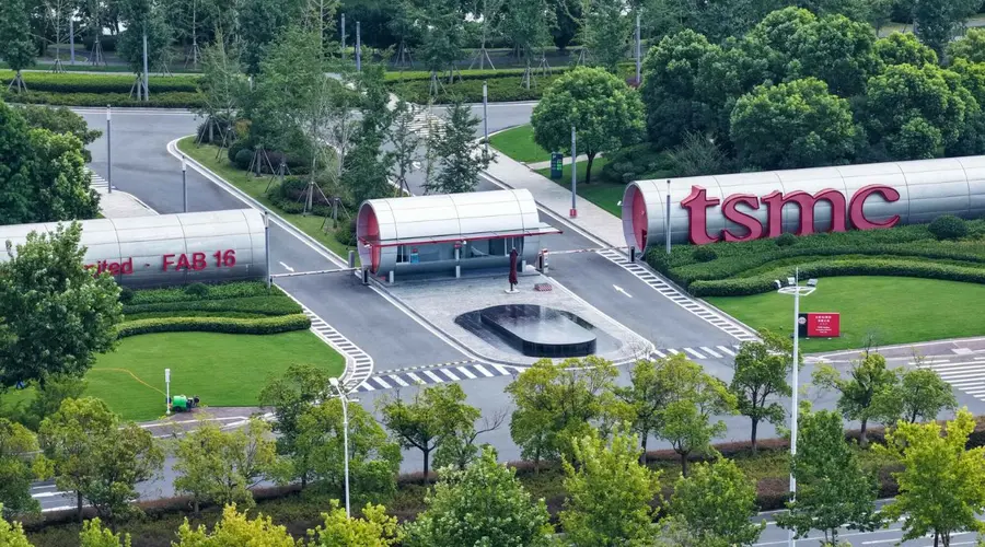 TSMC and ASML Shares Plunge After Results. Wall Street Didn't Believe in the Companies' Optimism