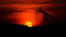 Las inversiones en combustibles caen por tercer año consecutivo. Los expertos están en alerta
