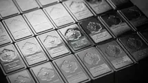 Precio del plata antes de la caída. Los expertos advierten. ¿Qué dicen las previsiones para XAG/USD y XAU/USD?
