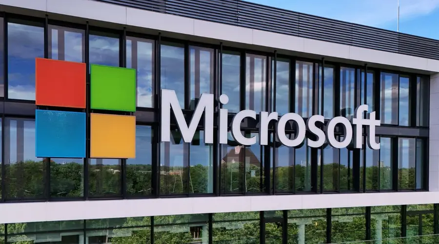 Millions Ask AI for Medical Advice and Diagnoses. Microsoft's New Move May Cool Doctors' Anxiety?