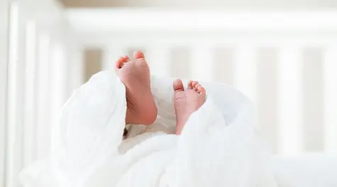 Nuevo plan para familias. Miles en la cuenta o cuidado gratuito de niños. No todos se beneficiarán