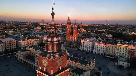 Cracovia gasta millones en viviendas. El acuerdo con los promotores genera controversia
