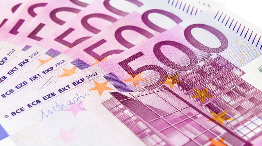 The Euro now costs over 4.25 PLN. The zloty again loses against EUR/PLN