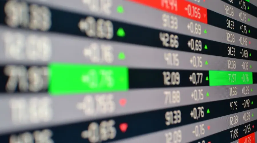WIG en plus: Cyfrowy Polsat (+9,84%), Benefit Systems (+4,88%), Asbisu (+3,32%)