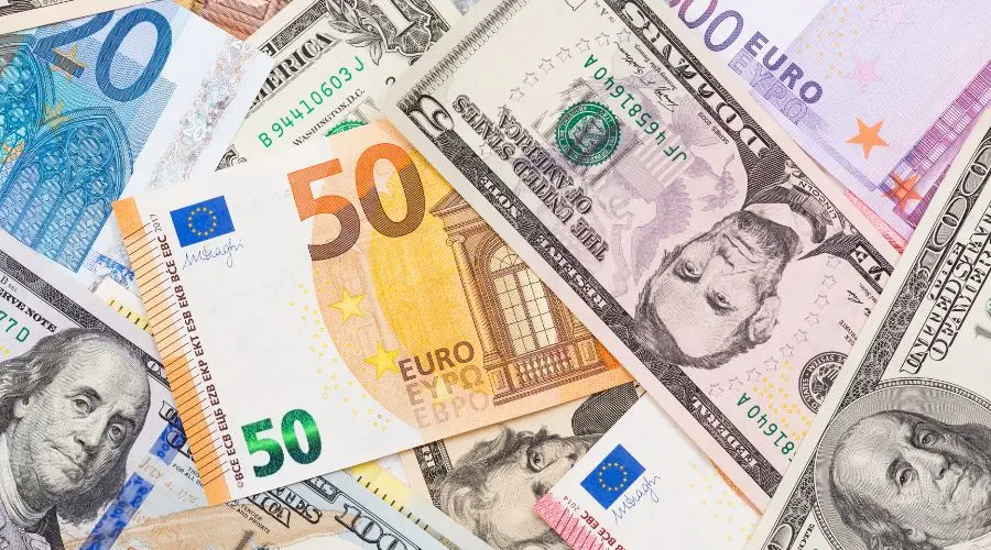 Tipo de cambio del dólar USD/PLN hacia 3,60, el euro EUR/PLN prueba 4,23