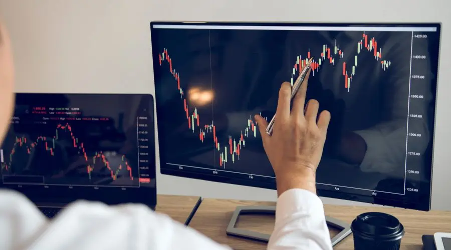 ErstePL Shares (+5.3%), mBank (+4.9%), PKO BP (+3.3%). Banks Broke the Session!