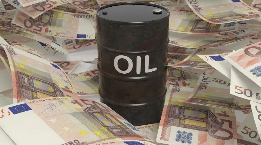 Euro EUR/PLN rate falls, zloty gains. Oil falls, reaches 95 USD