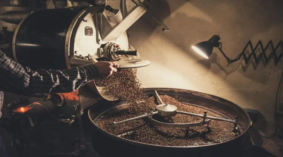 Café tostado a pedido - por qué los polacos dejan de comprar café en el supermercado y qué lo reemplaza
