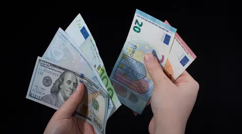 El zloty lucha contra la barrera de 4,29 PLN. ¿Es el fin de la carrera hacia el dólar?