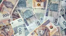 El PLN pierde bajo la presión de un dólar más fuerte. El USD gana gracias a la inquietud en los mercados