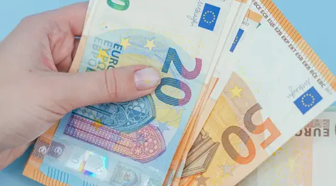 Strong reaction to the euro! Euro breaks 4.3 PLN, inflation falls more than expected
