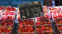 La caída más fuerte de precios desde 2016. Los combustibles y la comida que bajan han reducido la inflación