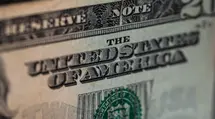 El dólar reparte tarjetas, la industria polaca pierde terreno y Japón juega a la espera