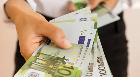 La escalada en el Golfo Pérsico golpea al zloty. EUR/PLN prueba la resistencia clave antes de la decisión del RPP
