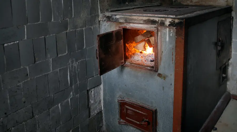 Pagaban a los hornos, y ahora no hay nada para quemar. Falta pellet y gas, y el carbón sube de precio