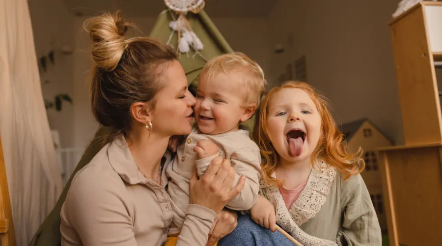 Working mother of four children is worse off than a non-working one. Pension absurdity in Poland