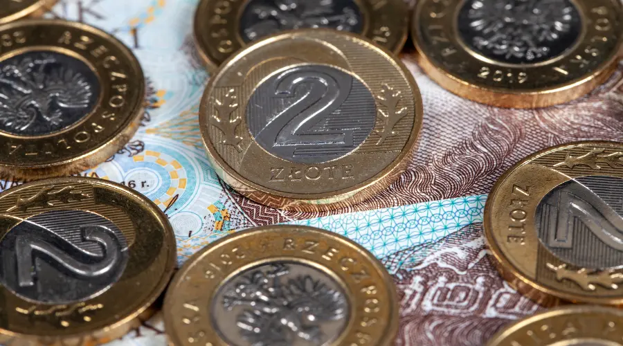 Weakest Zloty in the Region, Oil Prices Falling Sharply. Poor Data from Poland Is Just Noise?
