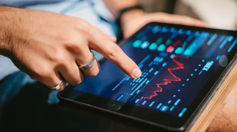 Nasdaq traci: acciones de SpaceX caen 16,43%, Alphabet (-4,99%)