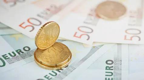 Gold Capitulates Before the Dollar, and Oil Sharpens Its Decline. Geopolitical Breakthrough in the Shadow of the Hawkish Fed