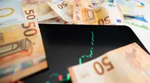 National indices record declines, the Polish zloty loses value, the euro-dollar EUR/USD reacted to 1.627