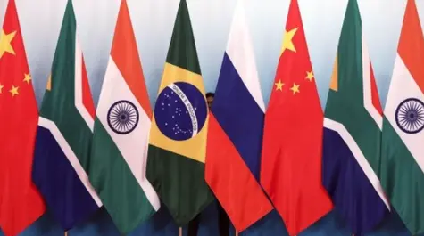USD Under Pressure as BRICS Face US Sanctions Risk; EUR and CZK Poised for Divergent Paths Amid Inflation and Tariff Uncertainty