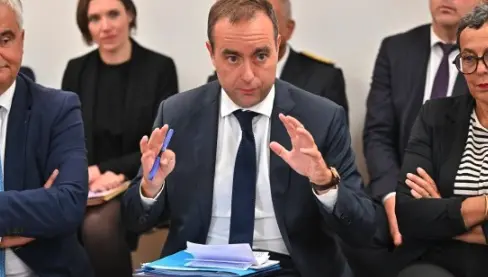 France: Political Instability and Fitch Downgrade Highlight Fiscal Challenges