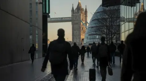 UK Labour Market Cools Further as Wage Growth Eases, Keeping BoE Rate Cuts in Play