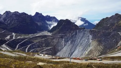 Copper Prices Surge on Grasberg Force Majeure, Oil Gains on Inventory Draws, China Shifts Soybean Imports