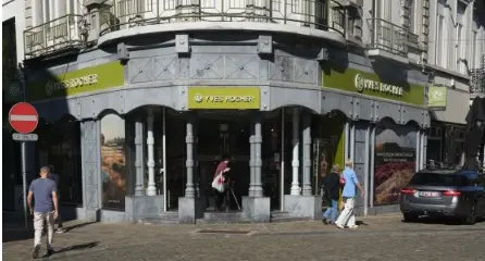 Eurozone: Consumer Confidence Rebounds, but Retail Spending Remains Muted