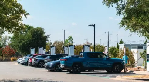 US EV Market Faces Setback as Tax Credits Expire, but Long-Term Outlook Remains Resilient