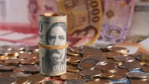 USD Steady Ahead of Fed’s Williams Speech as Carry Trades Remain in Focus