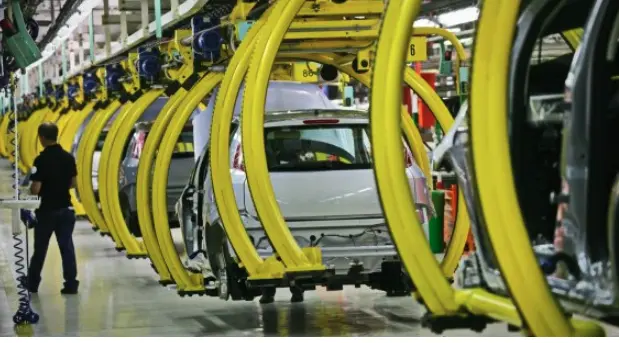 Italy’s Industrial Production Rebounds in September, but Growth Remains Modest