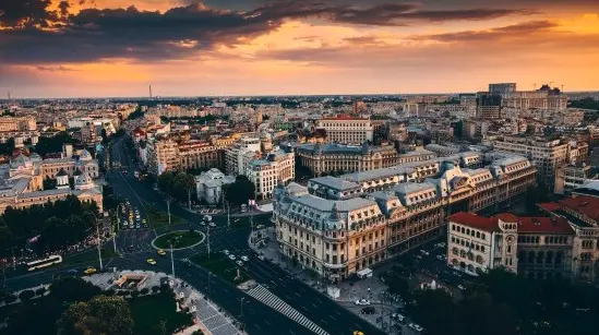 Early Third-Quarter Data Shows Stagnation Amid Weak Labour Market