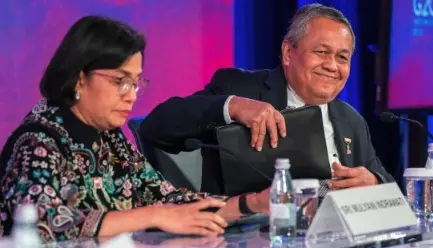 Bank Indonesia Holds Rates as Rupiah Weakens, but Easing Cycle Still Expected