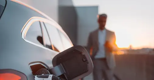 El auge de los coches eléctricos acelera. La infraestructura no sigue el ritmo del negocio