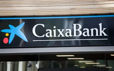 Acciones Caixabank y Banco Sabadell avanzan 1,70% y 1,10% mientras Acciona Energías cae 1,13% en una sesión donde el Ibex 35 se mantiene sobre los 9.500 puntos | FXMAG