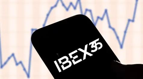 Acciones IAG, Colonial y Sacyr lideran las pérdidas con caídas del 1,94%, 1,87% y 1,07% respectivamente; índice Ibex 35 desciende un 0,66% | FXMAG