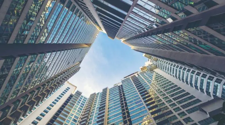 Commodities or AI: Which Will Take the Spotlight in Finance?