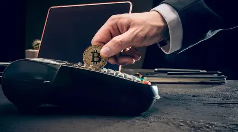 Crypto market shaken as market cap approaches drops below $2.2T | FXMAG.COM