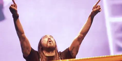 DJ Steve Aoki Dice Que Ganó Más Con 1 Drop de NFT Que En 10 Años de Carrera