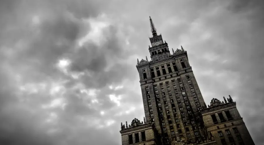 Economía al borde de la recesión, ¡se desacelera mientras la competitividad declina! | FXMAG