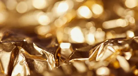 El precio del oro sigue en modo retroceso: ¿Cuánto vale el oro hoy? ¿Se prepara para una ruptura a la baja? Análisis de resistencias, soportes y potenciales movimientos  | FXMAG