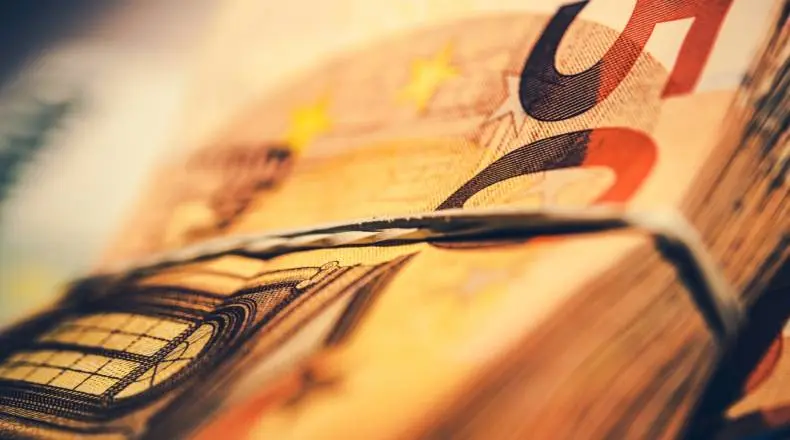 EUR/USD: PMI Data Made US Dollar (USD) To Decrease, GBP/USD And Nasdaq Shock | FXMAG.COM