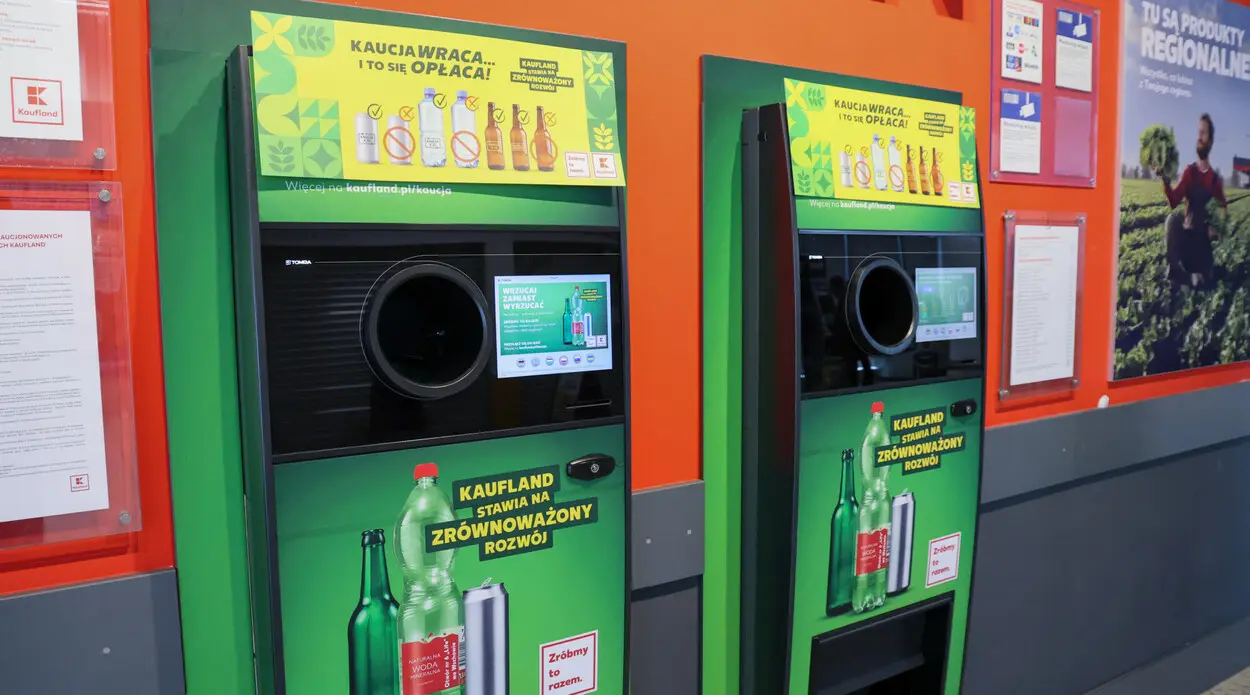 Los dispensadores de botellas en Polonia no cumplen las normas básicas? El experto no deja una "hilo seco" sobre ellos