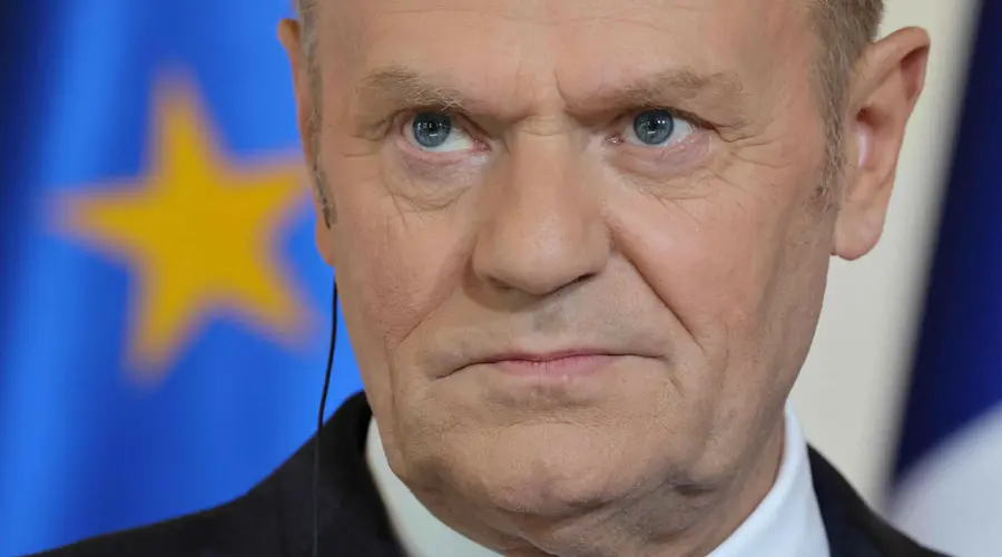 La población en Polonia disminuyó en 155 mil. La mejora de la situación no ayuda el primer ministro, que amenaza con la guerra