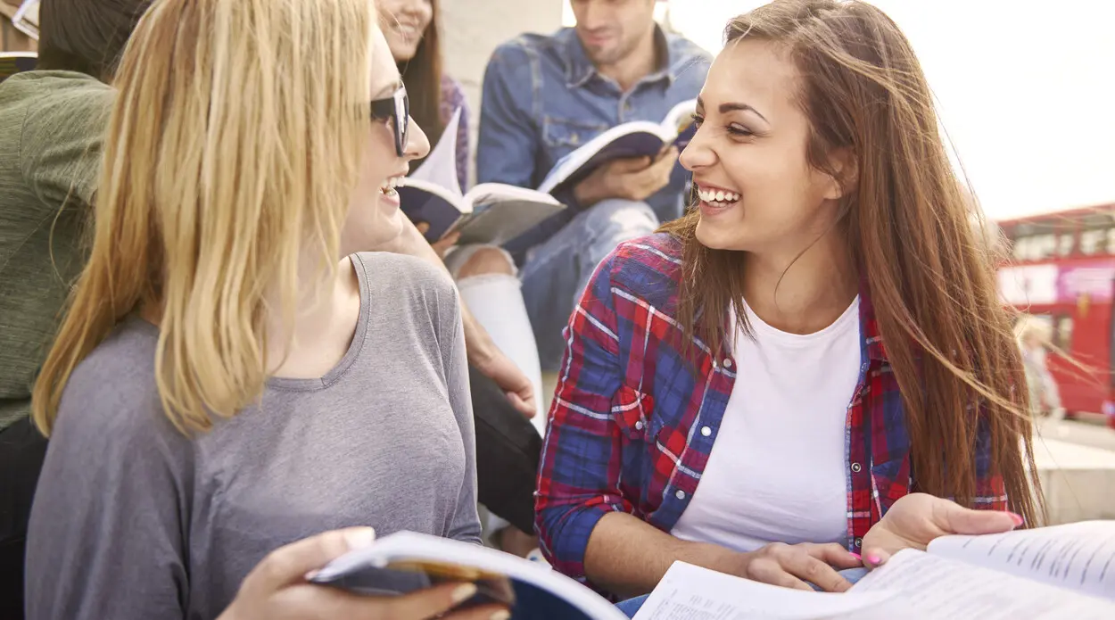Students Do Not Have to Pay Taxes? National Treasury Information Leaves No Illusions